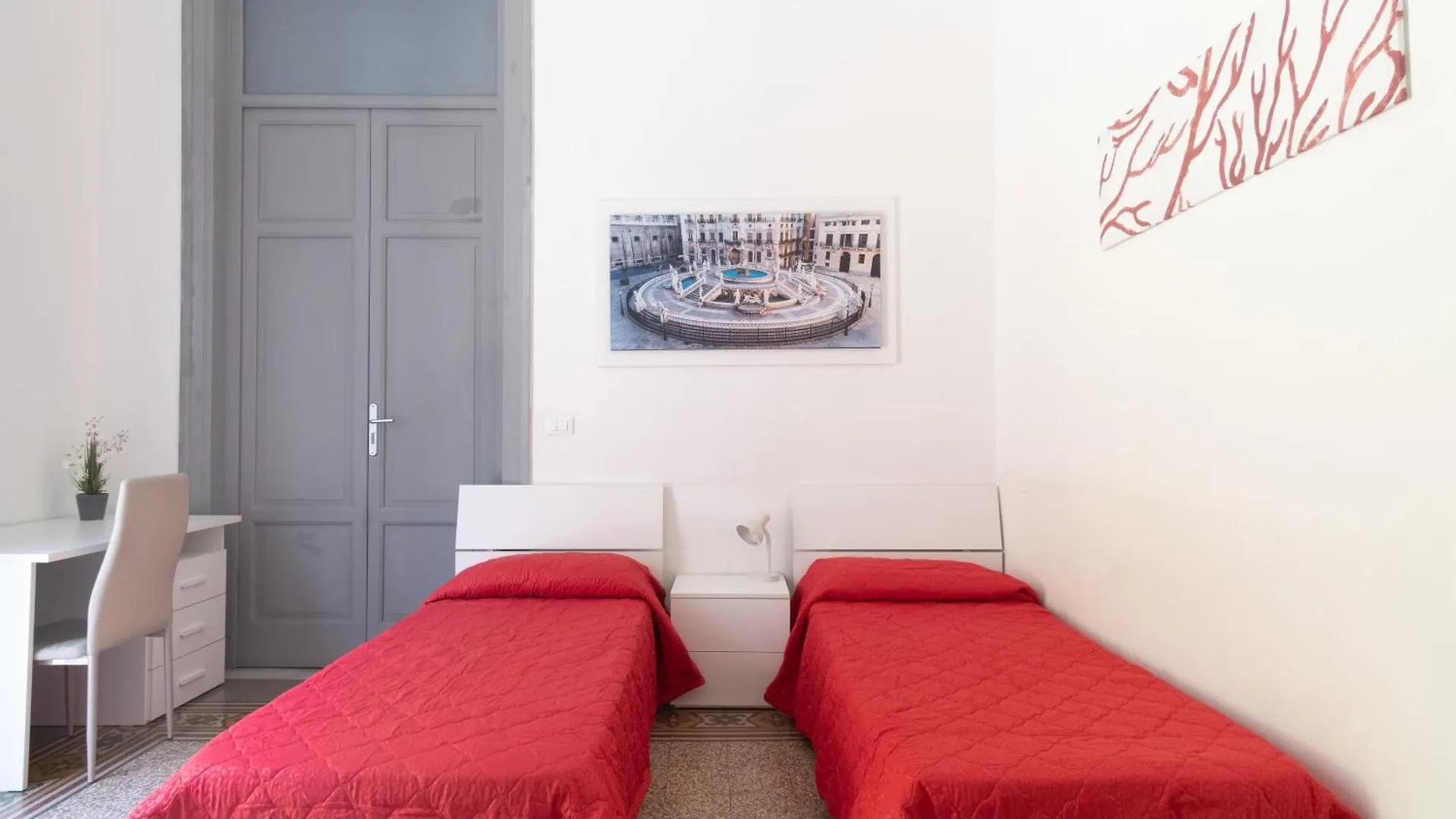 Rome 118 Intero Appartamento Palermo 0*,  Italy